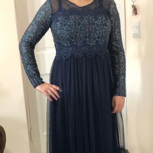 Navy long sleeve maxi dress